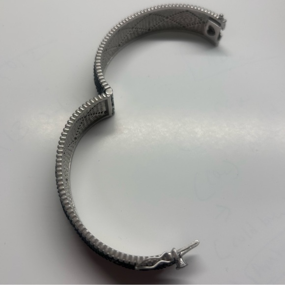 Freida Rothman signature textured hinged bangle new - Picture 10 of 12